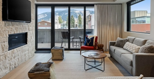 Arts District West Suite 203 Wyoming Villa Rentals